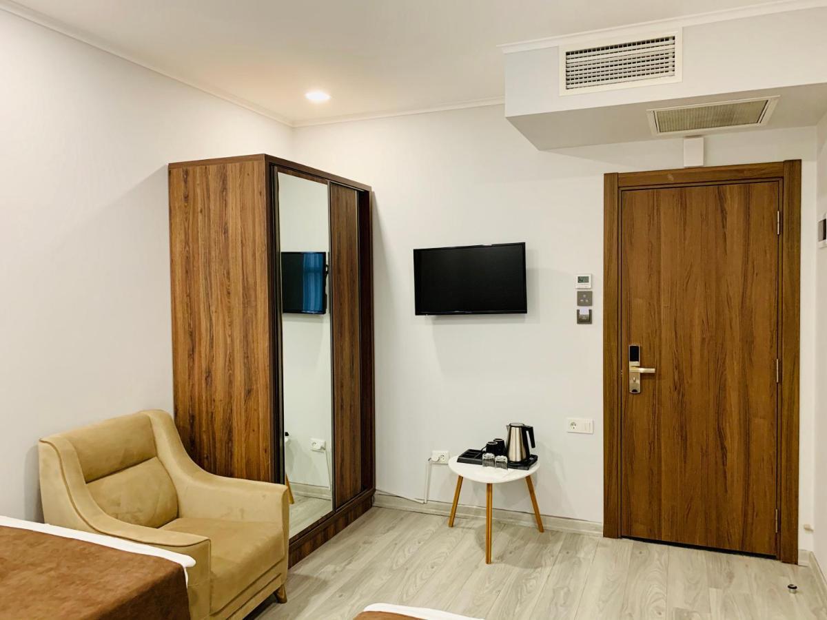 Hotel Tsereteli Palace Batumi Luaran gambar