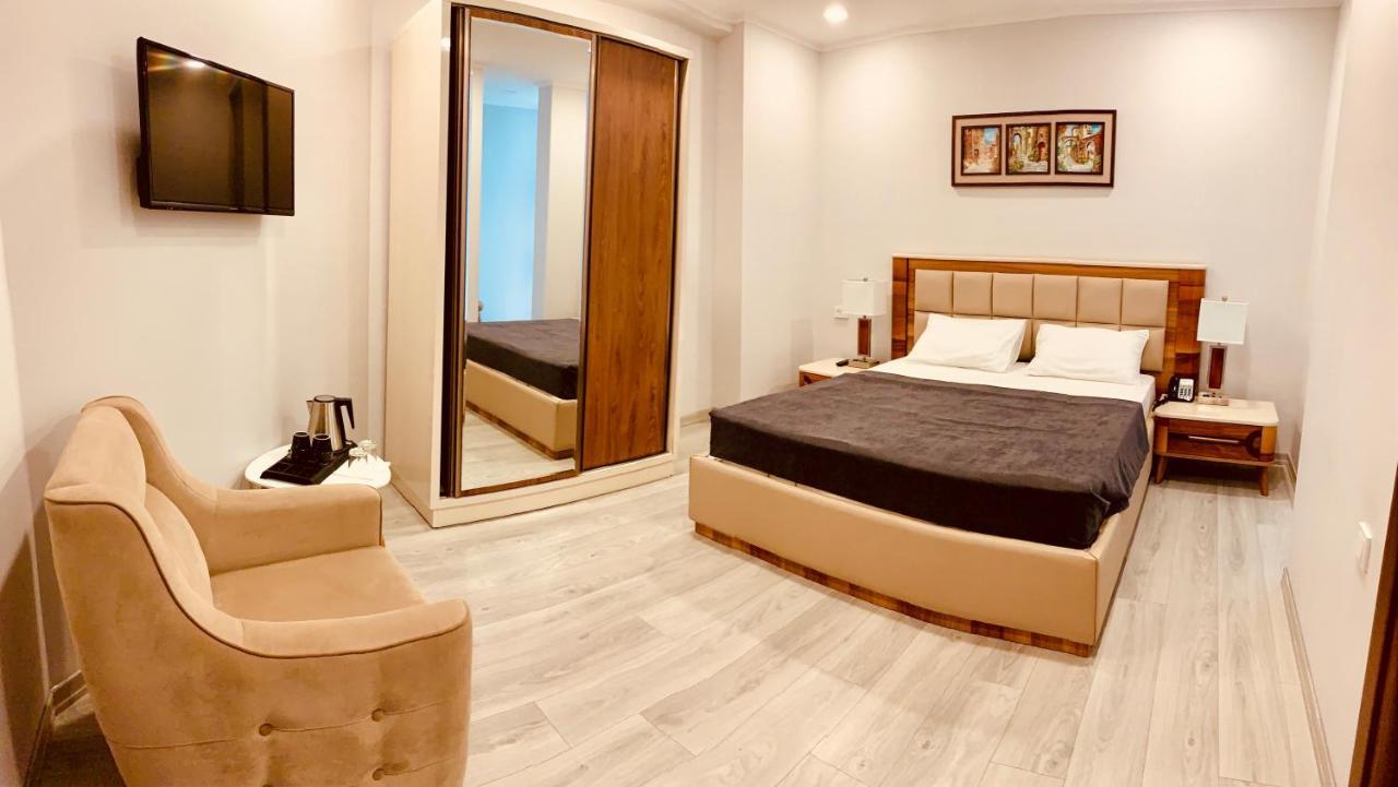 Hotel Tsereteli Palace Batumi Luaran gambar