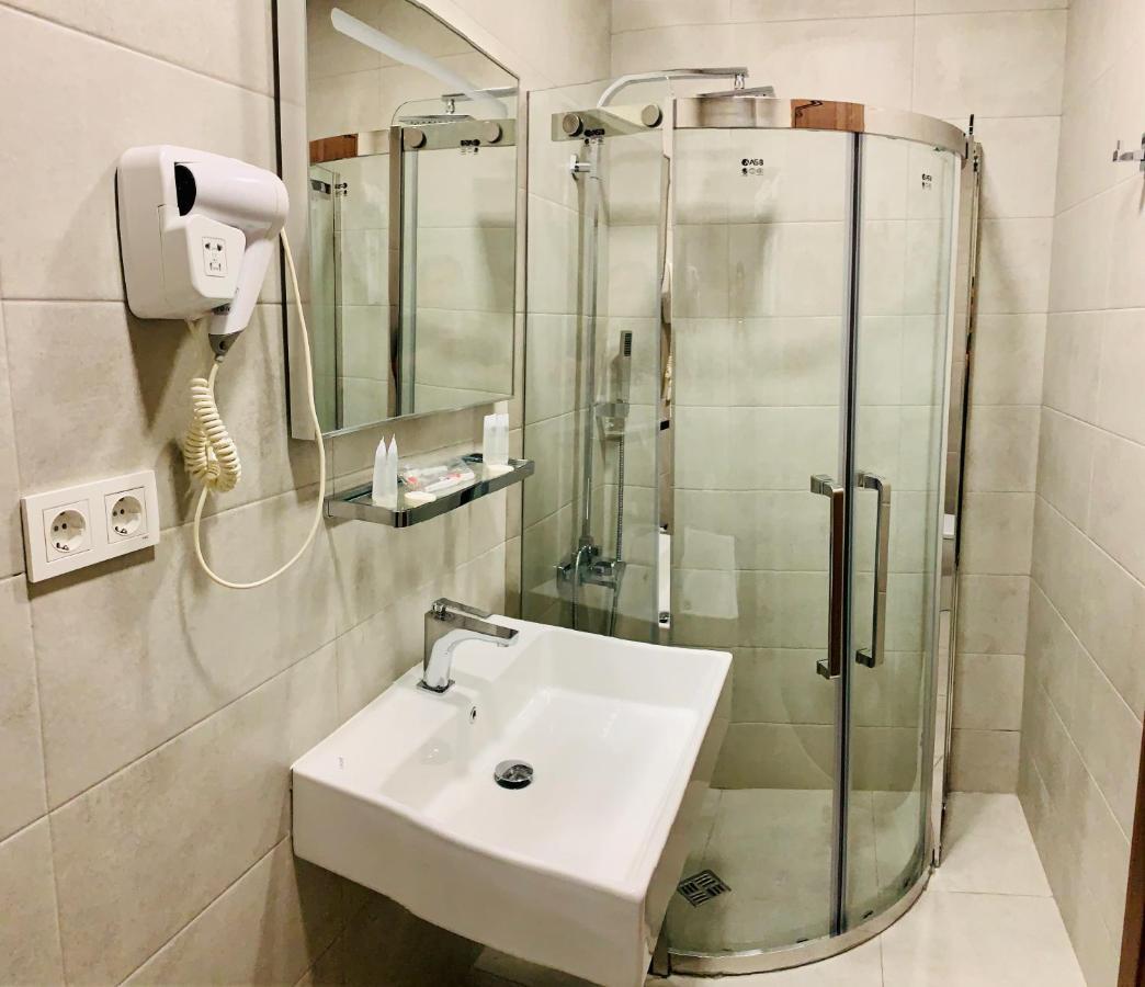 Hotel Tsereteli Palace Batumi Luaran gambar